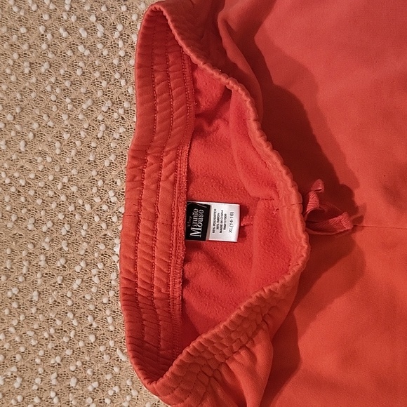 Minnie Mouse Sweatsuit - Picture 12 of 16